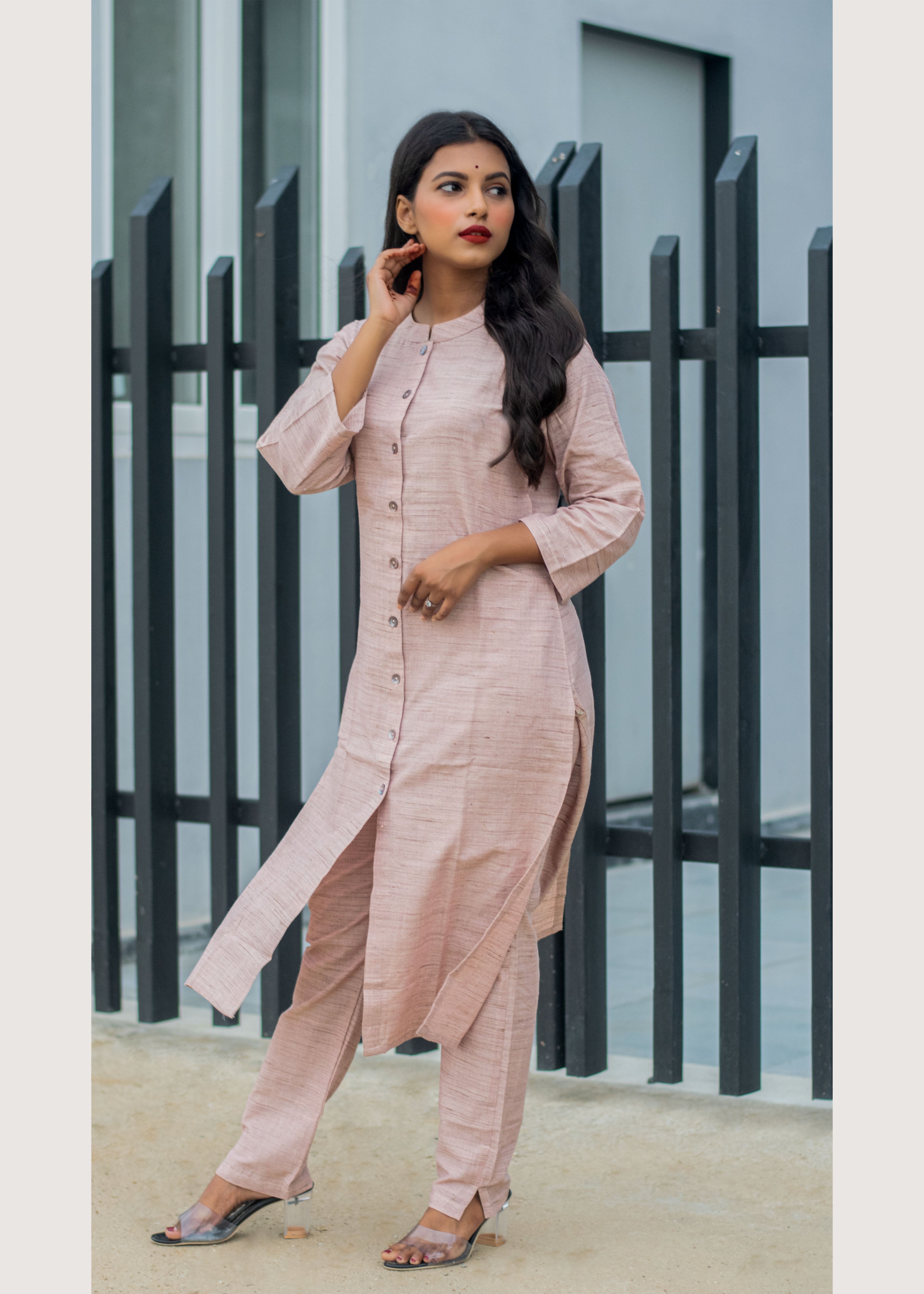 Jompers Women Pink Woven Design Kurta with Trousers