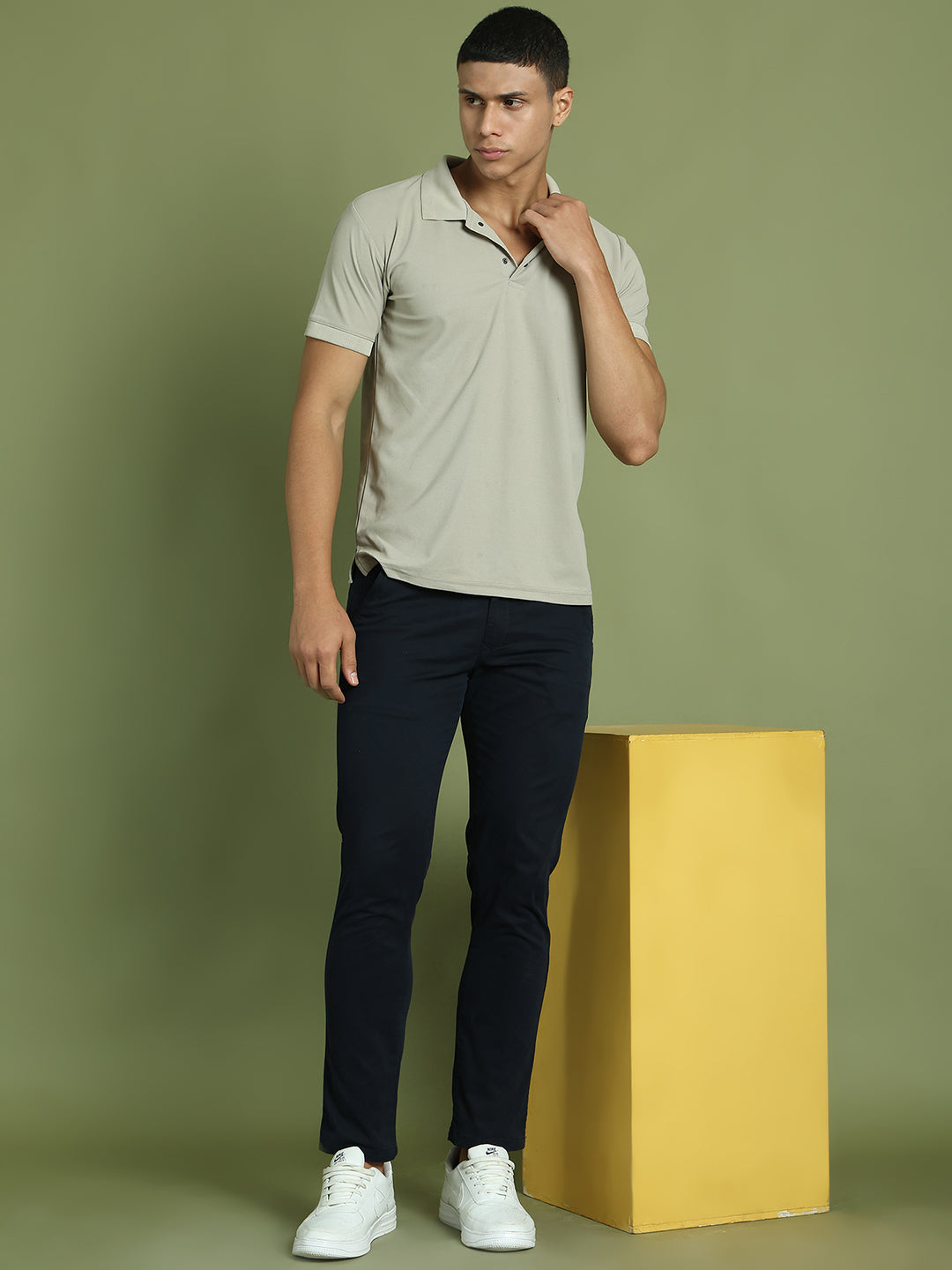 Tapered Fit Solid Trousers for Men