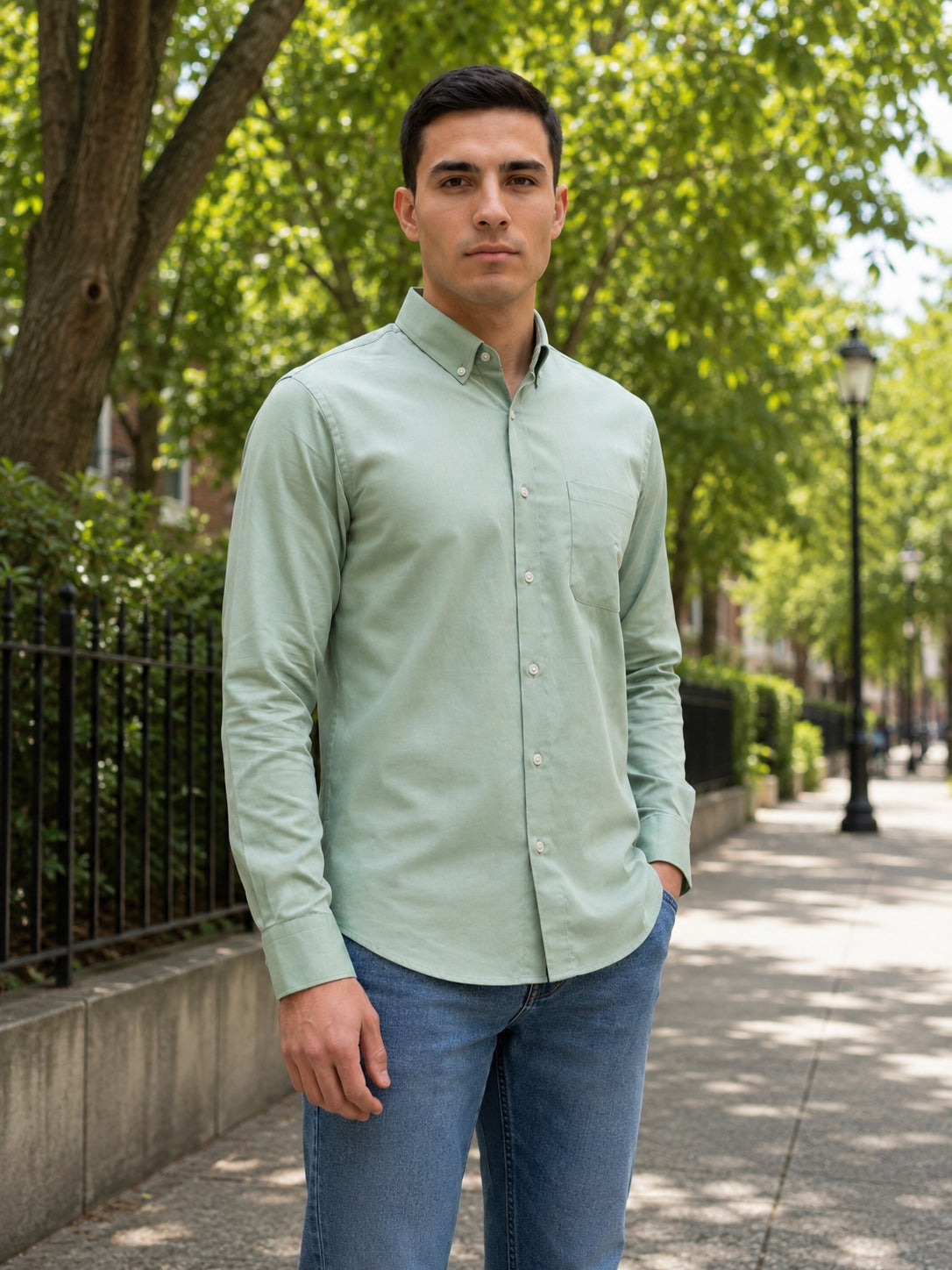 Men’s Solid Button-Down Collar Casual Shirt