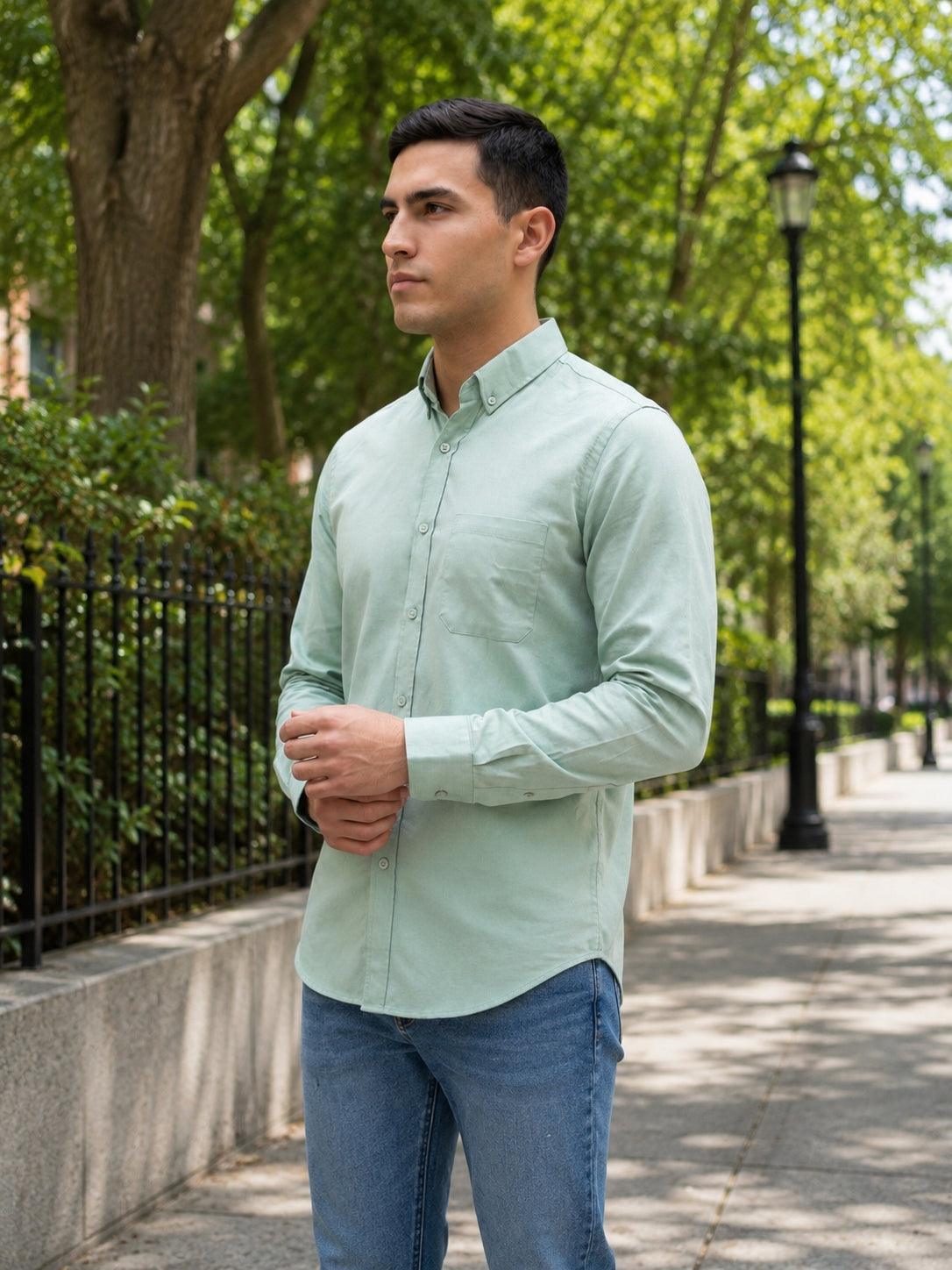 Men’s Solid Button-Down Collar Casual Shirt