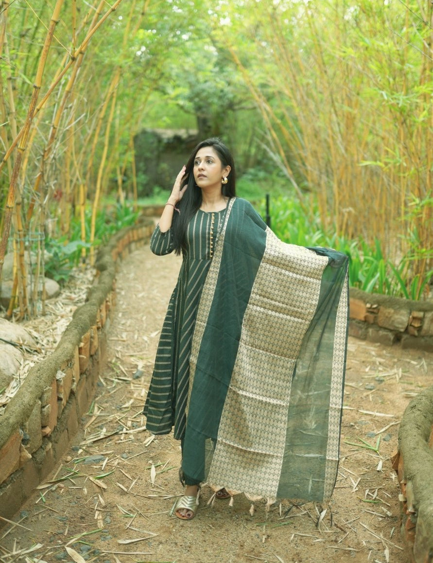 Jompers Women Olive Green Embroidered Regular Kurta with Trousers & With Dupatta - JOKS_D46G_1506_Green_S
